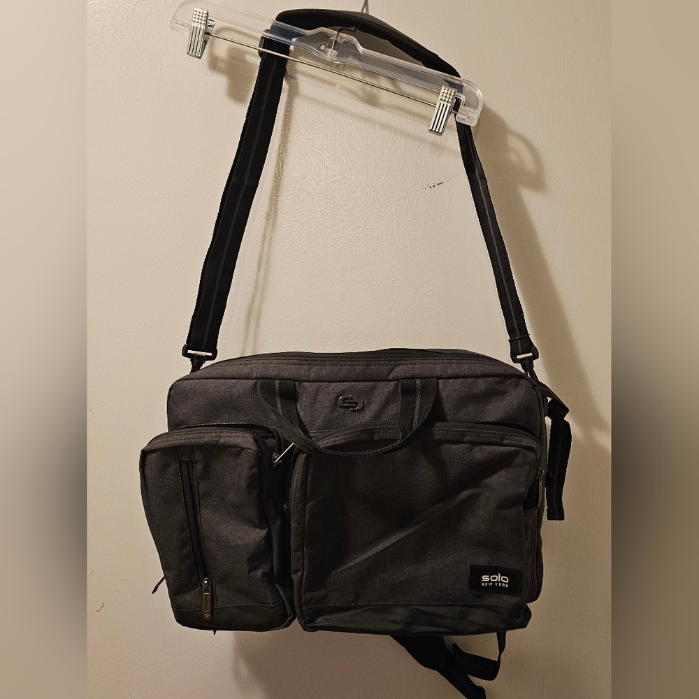 Solo New York 15.6" Laptop Tablet Carrying Convertible Bag Travel Backpack Gray